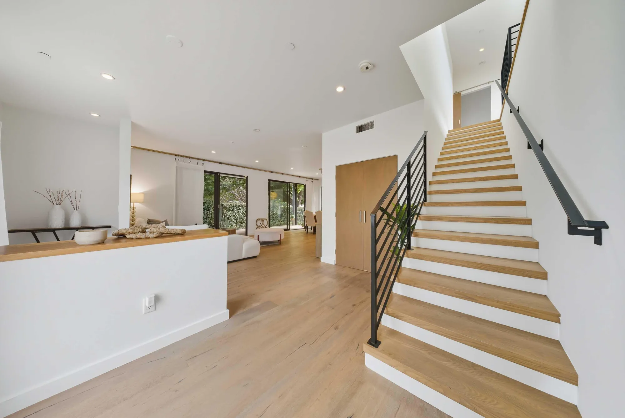 2131 Virginia Ave · view 2