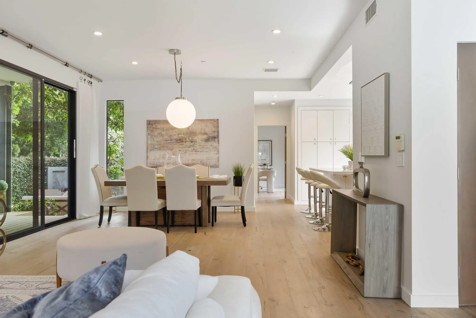 2131 Virginia Ave · view 4
