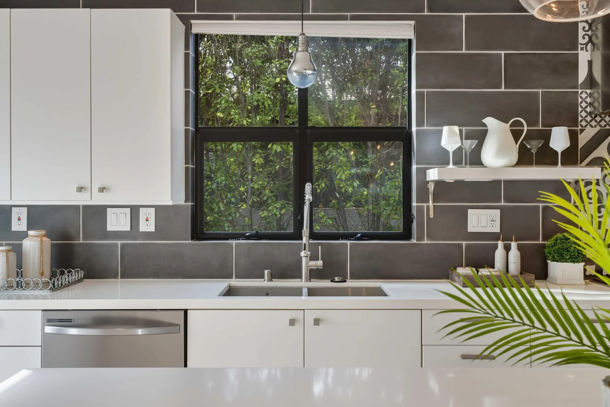 2131 Virginia Ave · view 6