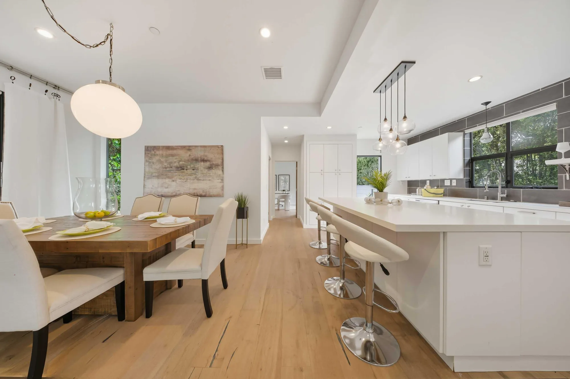 2131 Virginia Ave · view 8
