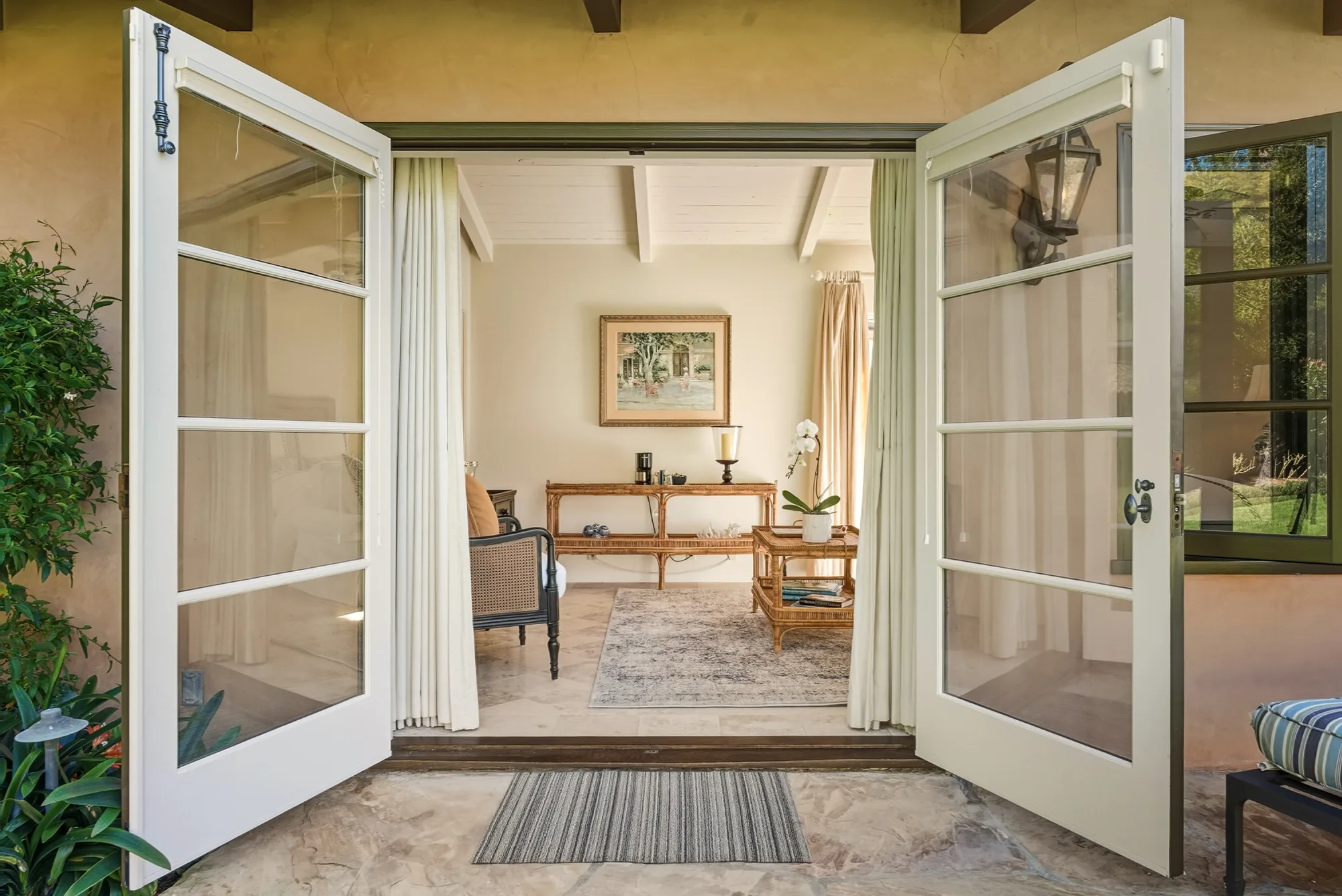 420 Santa Rosa Ln · view 4