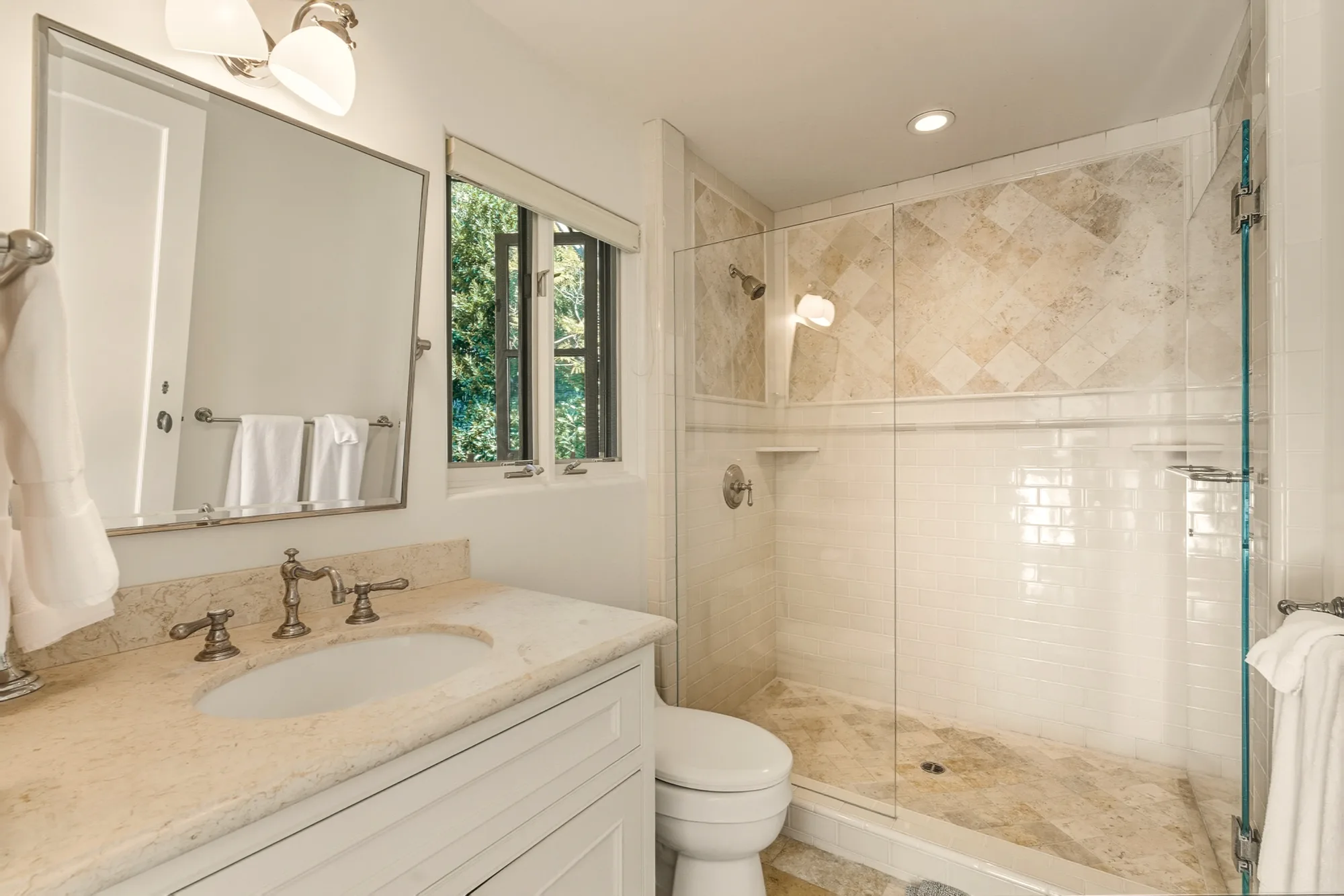 420 Santa Rosa Ln · view 5
