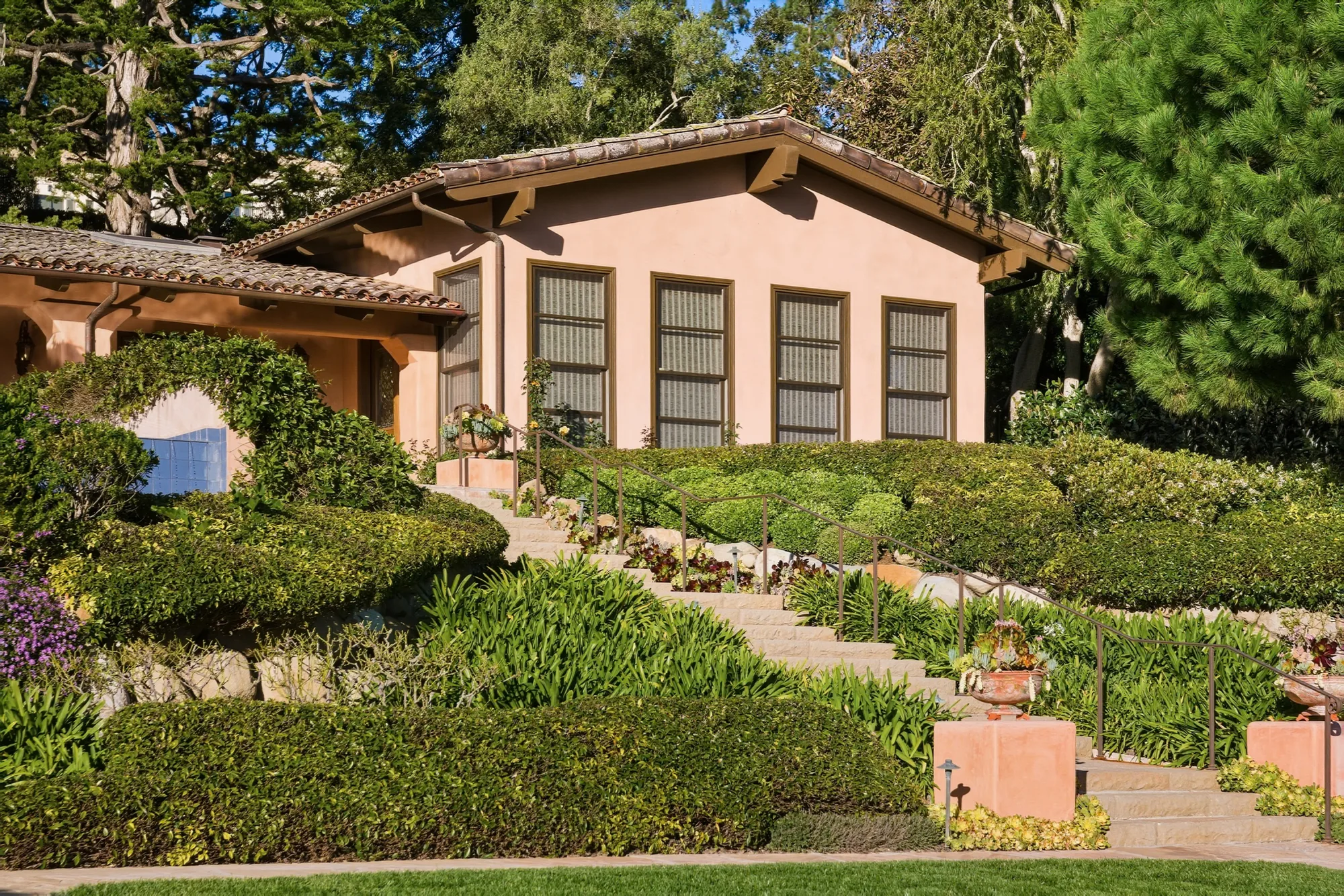 420 Santa Rosa Ln · view 6